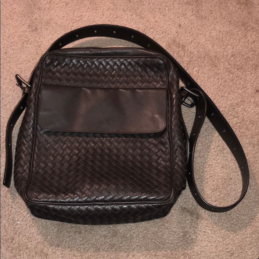 100% authentic Bottega Veneta Bag